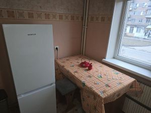 Трехкомнатная квартира, Челябинск, Тракторозаводский район, Салютная, д. 21