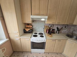 Трехкомнатная квартира, Челябинск, Тракторозаводский район, Салютная, д. 21